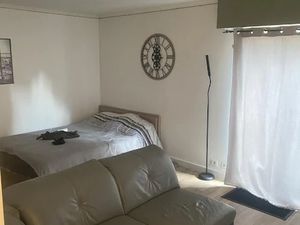 Location meublée appartement 1 pièce 30 m² à Pontoise (95000)  790 €