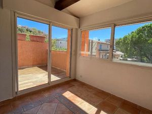 Location appartement 3 pièces 45 m² à Saint-raphael (24160)  1 000 €