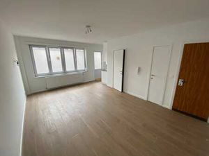 Studio au rez-de-chaussée avec cour - quartier Meiser