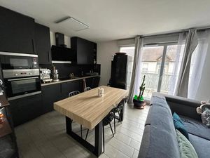 Location meublée appartement 2 pièces 56 m² à Villepinte (93420)  1 350 €