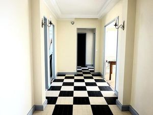 Location appartement 4 pièces 107 m² à Lyon 7 (69007)