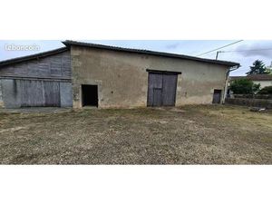 Grange 350 m² Saint Adjutory