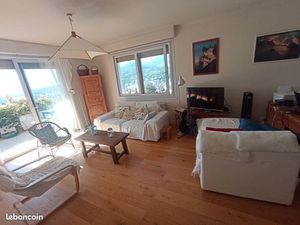 Appartement en maison avec une vue exceptionnelle et jardin  proche du centre de Chambéry