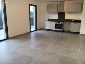 Location appartement meublé 64 m2 + garage fermé sécurisé + cave à Beaumont