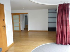 Appartement t2 meuble 48m2 standing parking cave a 100m du tramway t2 « les moulineaux »