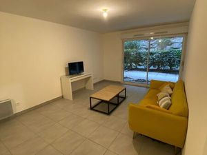 Hôpitaux facultés T3 59m2  parking  terrasse 38m2