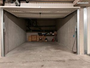 Garage fermé a vendre à Cessy