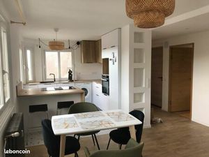 T3 meublé  55m²  2 places de parking  jardin  cave - Saint-Julien-En-Genevois  Douane de P