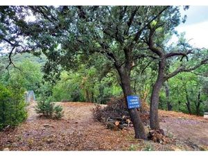 Vente terrain 647 m² à Saint-Montan (07220)  74 000 €