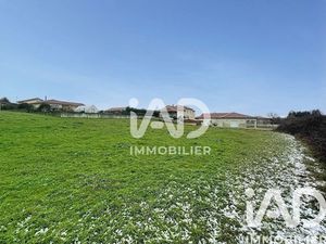 Vente terrain 4242 m² à Saint-Vidal (43320)  67 000 €