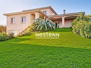 A VENDRE MAISON FAMILIALE 160 M² AVEC GARAGE DOUBLE ET PISCINE