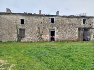 Ancien corps de ferme à rénover – 127 m² au sol + potentiel étage
