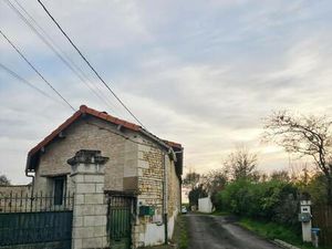 Maison de 6 pièces de 158 m² située à Glénouze