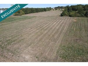 Vente terrain 10833 m² à La Douze (24330)  152 000 €