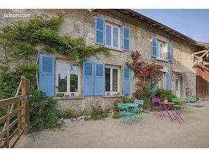 Maison meublée à la campagne à louer
