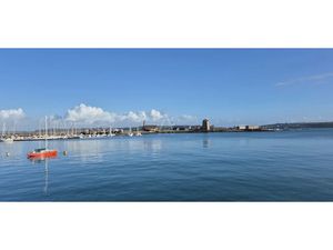 Vente immeuble 170 m² à Camaret-sur-Mer (29570)  262 500 €