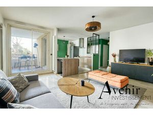 Appartement 70m2 2 chambres avec terrasse et box fermé Résidence standing avec piscine Lyo