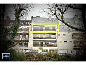 CENTRAAL GELEGEN APPARTEMENT MET GROOT TERRAS IN GARAGE.