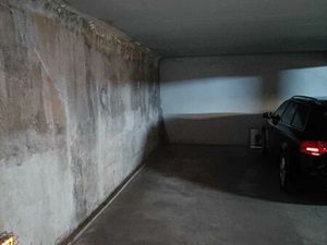 Place de parking privée en sous-sol d'une résidence sécurisée