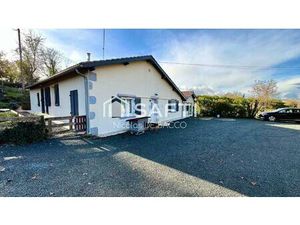 A vendre belle ferme rénové avec son studio attenant.