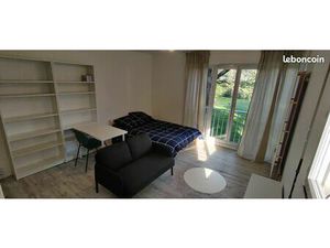 ? Location Studio Meublé - 26m² avec Parking