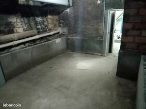 Cave ou garde-meuble