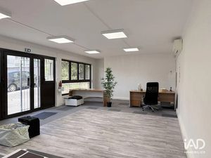 Location locaux professionnels 77 m² à Toulon (83000)  898 €