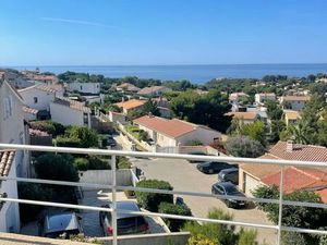 Appartement / Haut de villa T3 à louer - Très belle vue mer