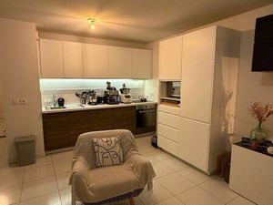 F3 dans résidence récente et sécurisée