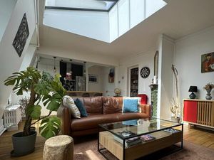 Loue T3 lumineux avec verrière – 68m² – Paris 20e – Disponible uniquement en 2026 (1 an fi