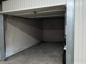 Box garage