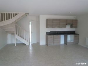 A LOUER JOLIE MAISON T4 AU COEUR DE Charnay Lès Macon