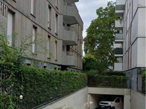 Place de parking IVRY - proche cimetière