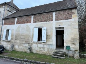 COURTEUIL 60300 tout proche de senlis / Maison de village de 110 M² entierement à rénové s
