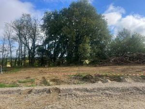 Terrain constructible viabilisé à vendre