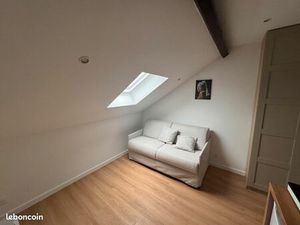 Superbe studio meublé entièrement rénové – Belles Prestations – Centre-ville – Dernier éta