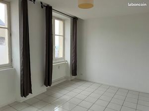 Studio 27 m² situé à Laon ville haute  proche mairie  université