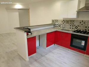 Loue Apt centre ville Appart. T2 + cave 50m2 500/mois