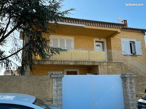 A louer studio meuble Nimes 465