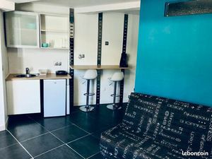 Studio meuble sur quais plein sud