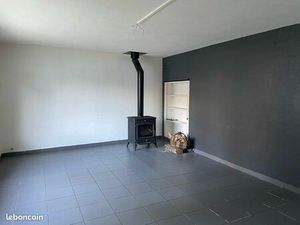 Location appartement 92 m² – 3 chambres – Terrasse 105 m² – Centre village