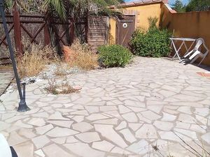 Maison t5 plein pied avec dépendance pergola dépendance terrain arboré et piscine