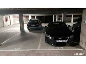 Loue Parking Centre Port du Cap d'Agde