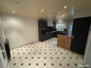 Maison individuelle 3 chambres garage jardin