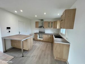 Magnifique Maison de plein pied avec jardin et garage attenant