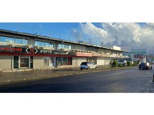 LOCAL PROFESSIONNEL - 75 M2 - CENTRE COMMERCIAL GRAND CAMP -