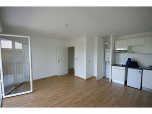 T2 avec grand balcon résidence récente à BRUGES