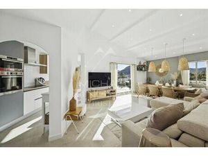 Appartement rénové au dernier étage - Cannes Marina - MZIMD225