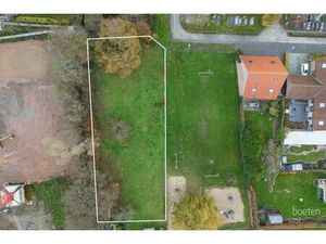 BEAUVOORDE: Residentieel lot bouwgrond van ca 1.200m²  zuidwest oriëntatie en geen bouwver