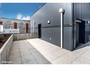 Duplex 3 pièces (dernier étage) + Terrasse 42 m² Rooftop + place de parking sous-sol